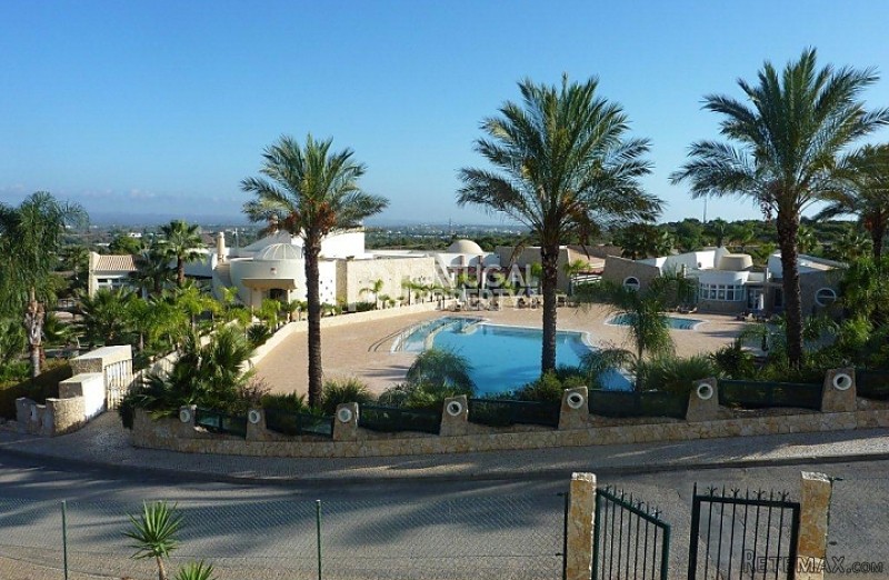 3 Bed Duplex apartment with beautiful..