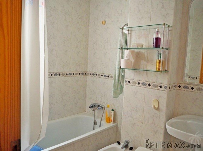 This beautiful apartment in the centre of Guardamar comes.. - 8