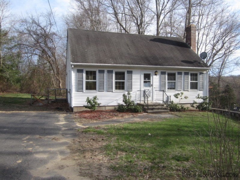 46 Wellswood Rd Hebron, CT, 06248..
