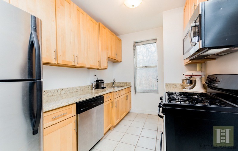 1 bedroom Apartment For Sale: 811.. - 2