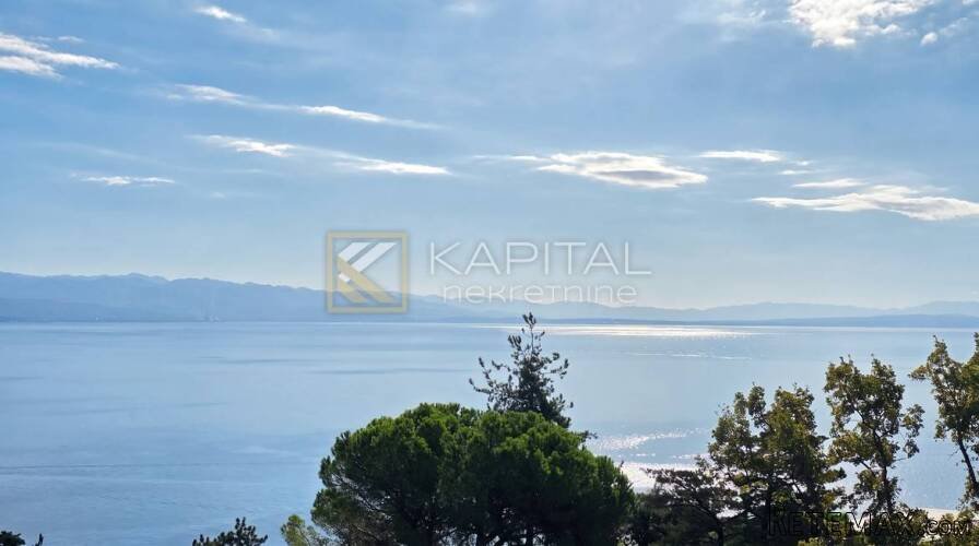 Opatija, stan, 2s+db, 200 m od mora!