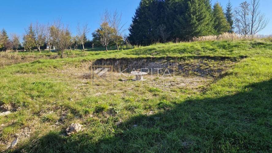 Fužine - Vrata! Građevinski teren sa idejnim projektom !