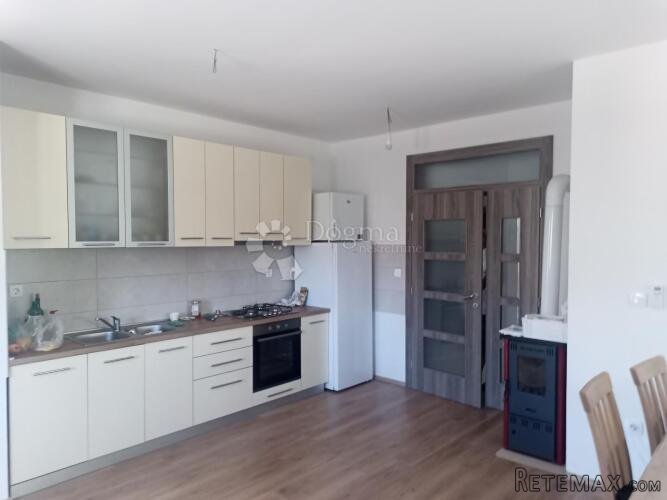 VODICE - stan u prizemlju 126 m2
