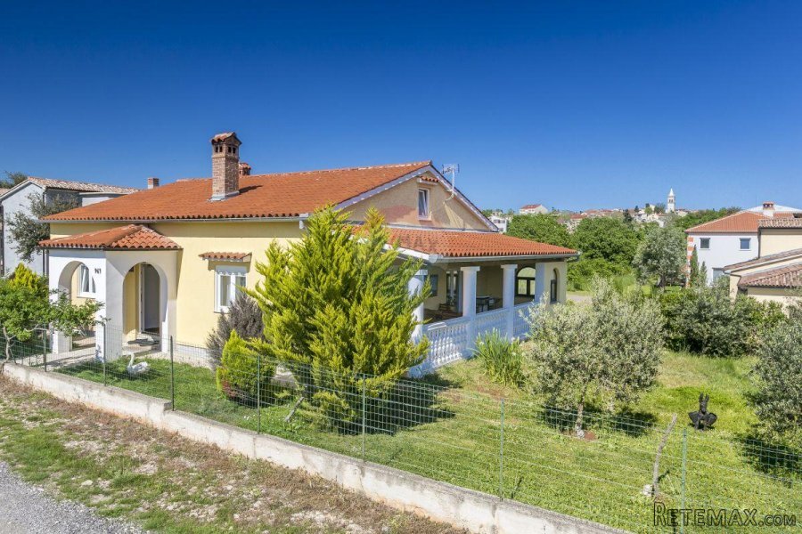 Istra, Ližnjan kuća s dva stana