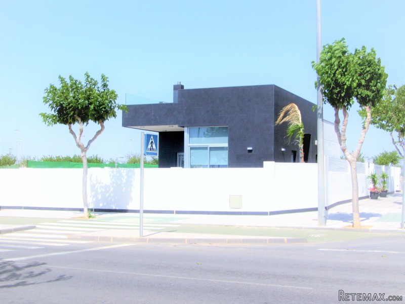 Independent Villa New Build In Pilar De..
