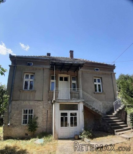 Boljevac-kuca sa okucnicom,1km od centra