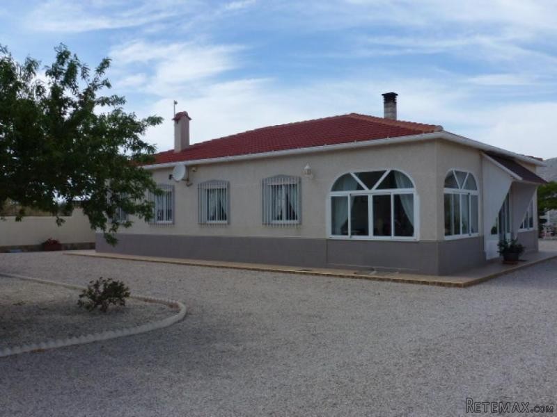 Villa for sale in Hondon de los Frailes..