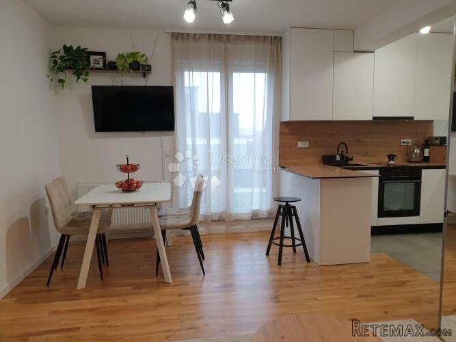 Zagreb, Dubrava, penthouse u novogradnji, terasa i parkirno