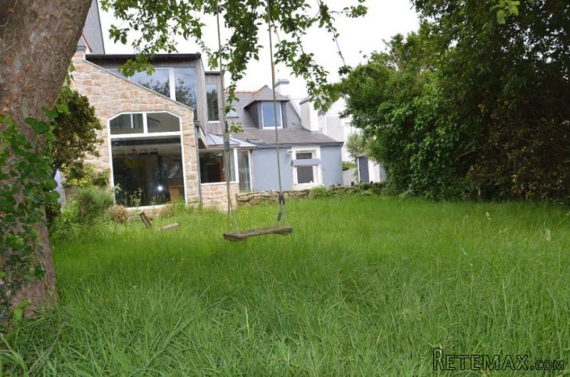 Superb Five Bedroom Coastal House