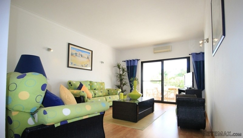 Three Bedroom Apartment with Sea views..