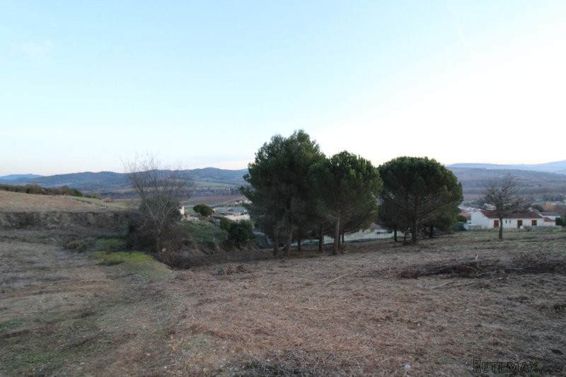 Building Plot With Views