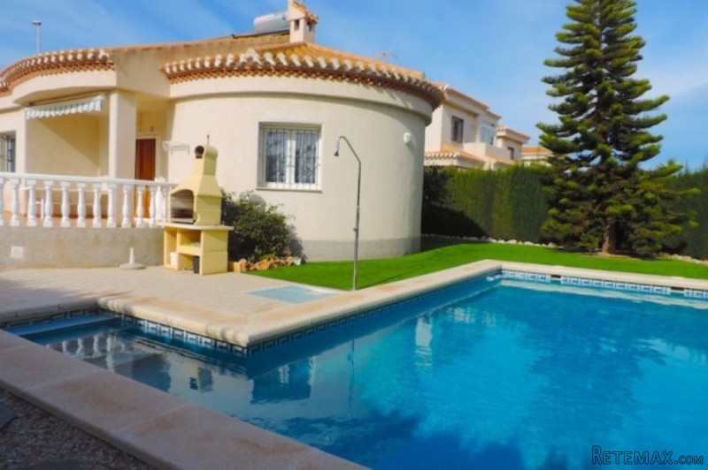 3 Bedrooms - Villa - Alicante - For Sale
