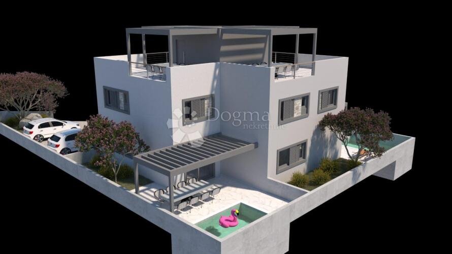 TROETAŽNI DUPLEX S PRIVATNOM KROVNOM TERASOM I BAZENOM – 50
