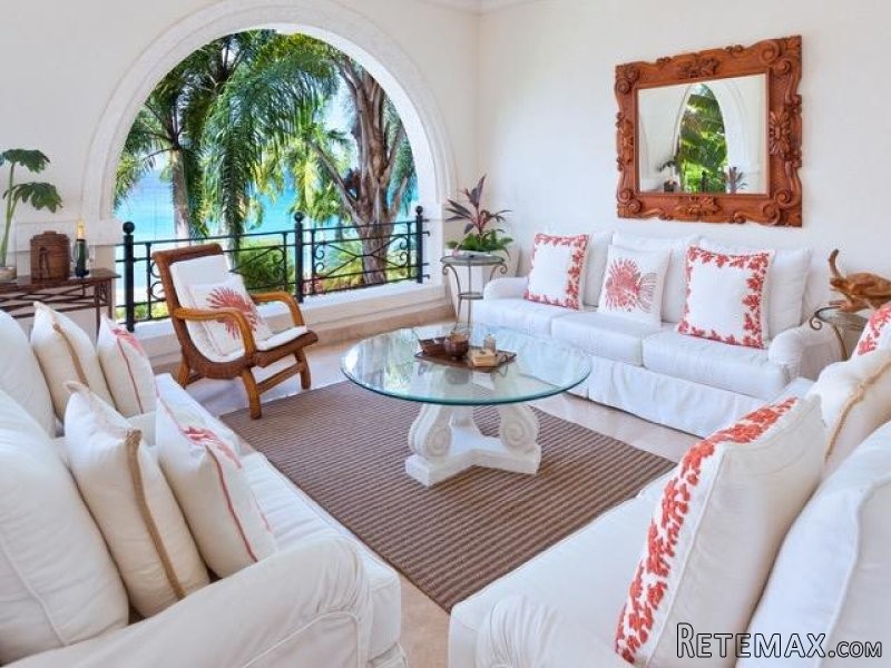 4 bedroom Property For Sale: Mantaray..