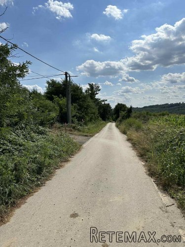 Prodajem plac Barajevo-Siljakovac - 2
