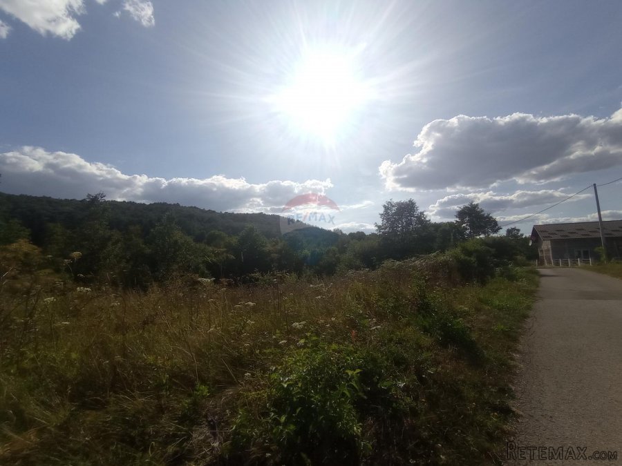 Tounj, građevinsko zemljište 7275 m2