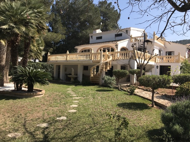 Beautiful villa of 3 self-catering..