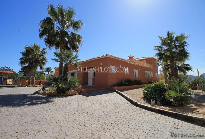 4 Bedroom Villa In Javea - 2