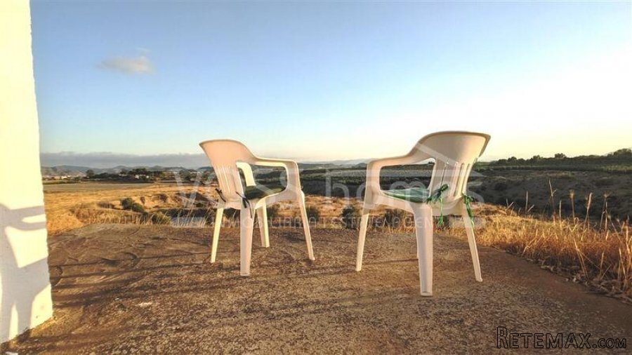 NEW LISTING - Amazing country property of 200 m² built on a.. - 6