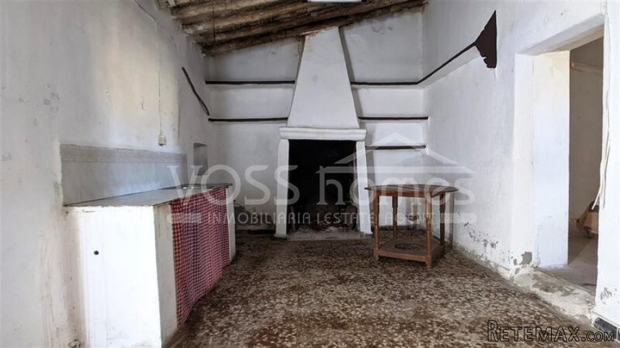 NEW LISTING - Amazing country property of 200 m² built on a.. - 9