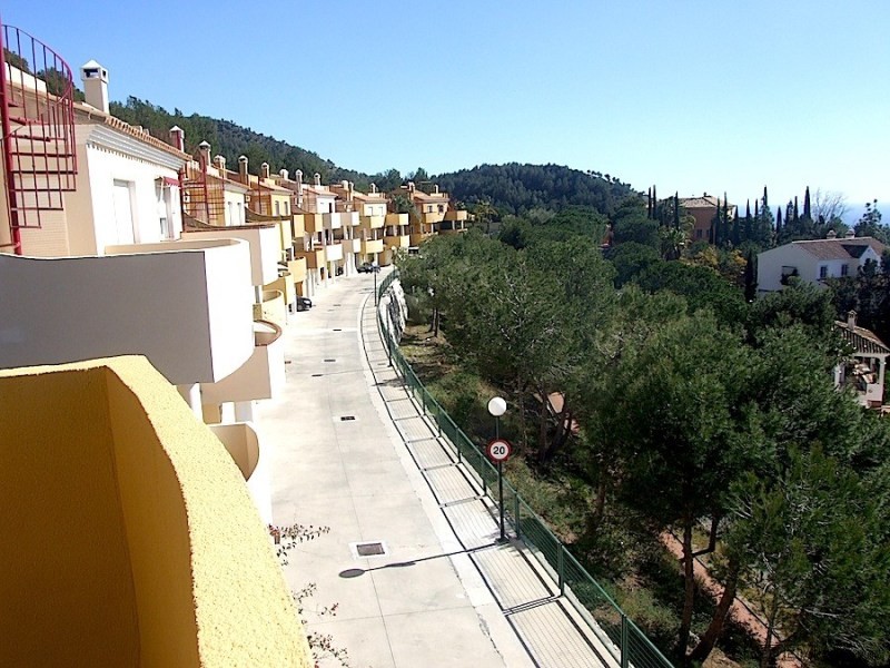 Spectacular 3 bedroom townhouse Buena.. - 2