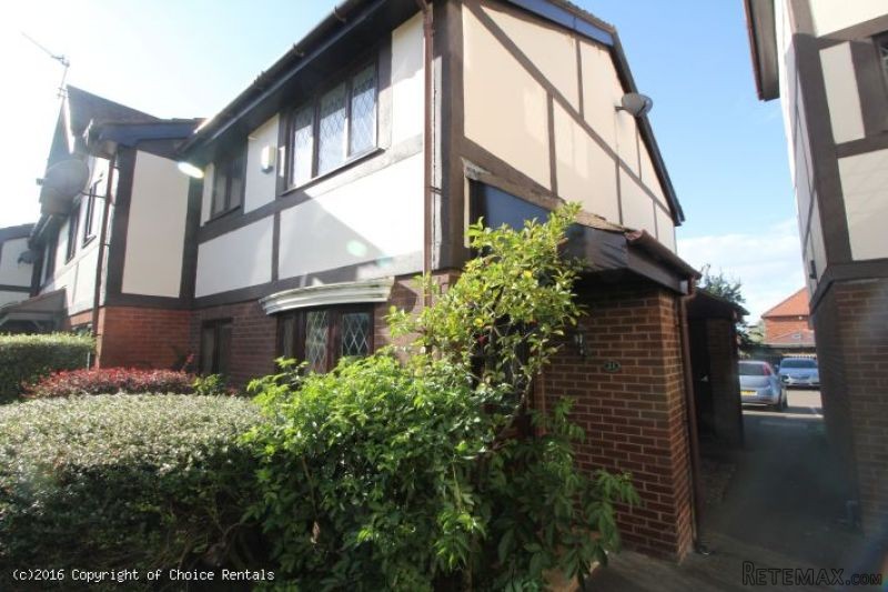 21 Cleves Court, Blackpool