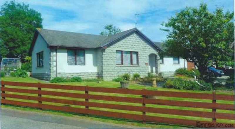 3 bedroom, Detached Bungalow house for..