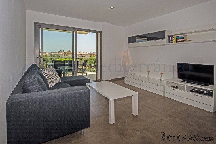 Contemporary apartment in a modern building with large.. - 5