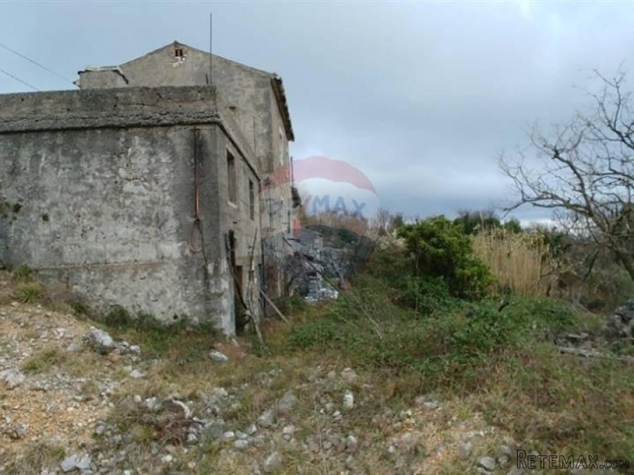 BRSEČ - GOLOVIK - STARINA ZA ADAPTACIJU - 6