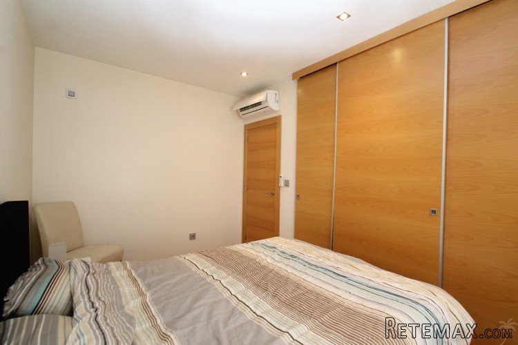 This beautiful spacious terraced house located on the east.. - 6