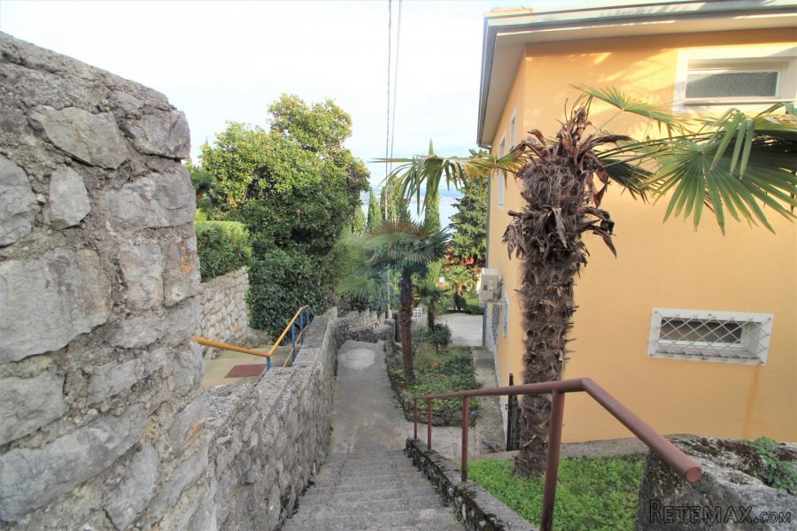 OPATIJA- stan 100 m2 sa garažom, okućnicom, pogledom na more - 7
