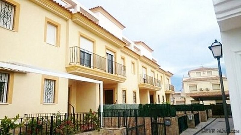 HUGE 4 BED APARTMENT IN VERA