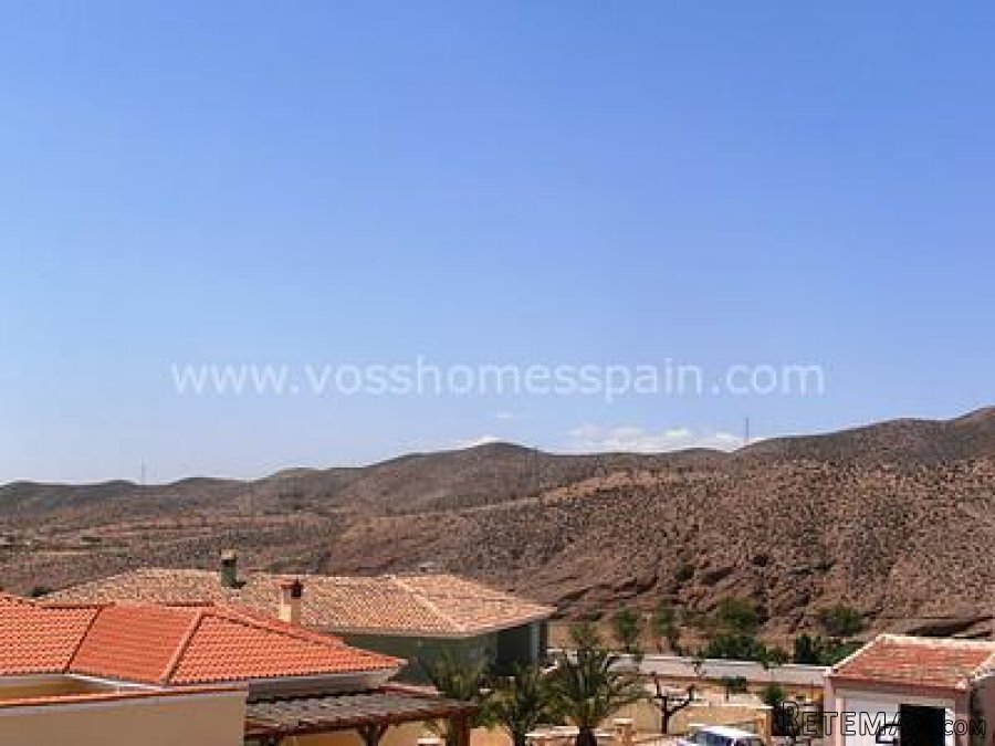 Villa that needs to be finished on a plot of 460m2. This.. - 10
