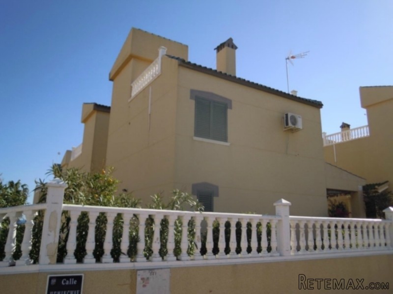 3 Bedrooms - Villa - Alicante - For Sale - 2