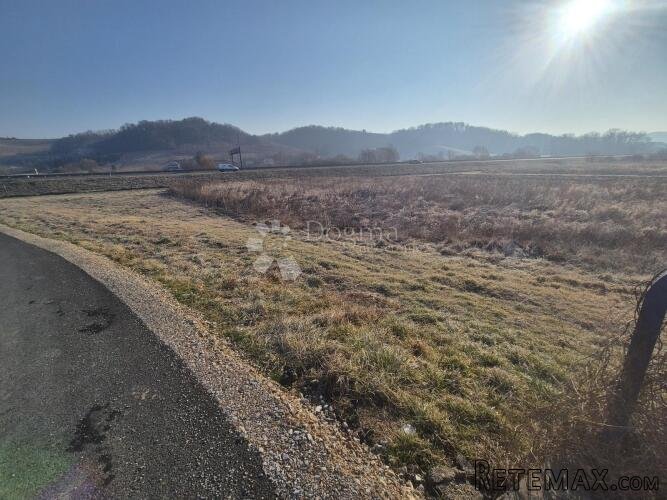 Poljoprivredno zemljište 623m² na tranzitnoj lokaciji - 2
