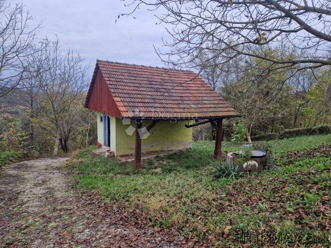 Zemljište sa kućom i pomoćnim objektom - 2