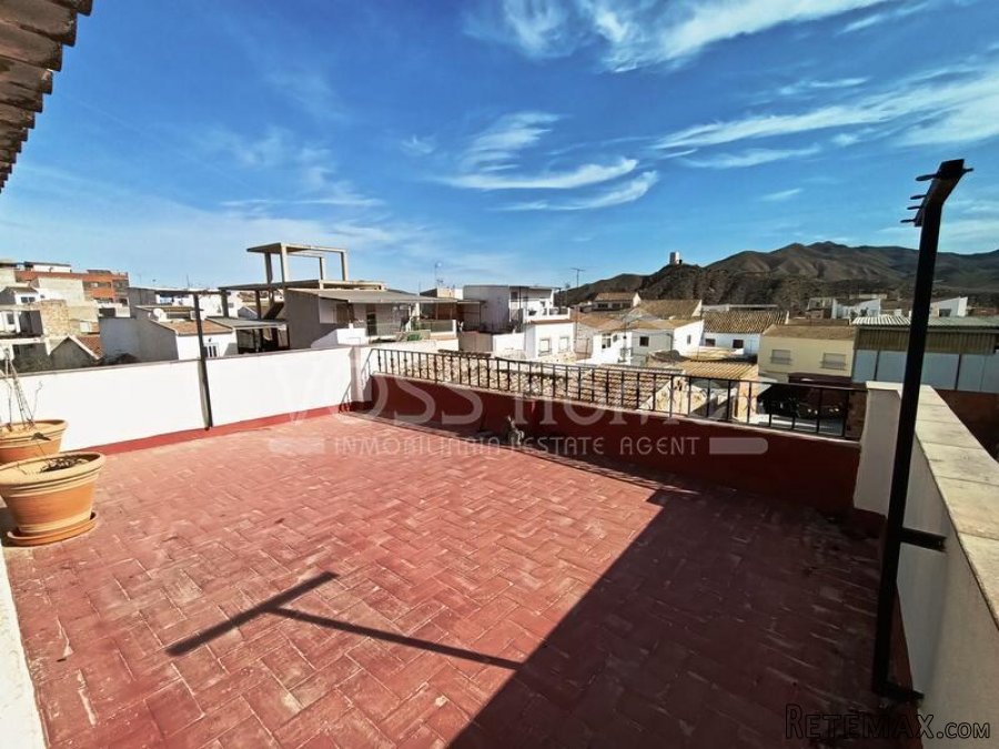 NEW LISTING WITH VOSS HOMES. A spacious 3 bed, 2 bath, 3.. - 3
