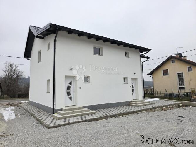 U popunosti renoviran stan sa okućnicom u Zlataru površine 1 - 3