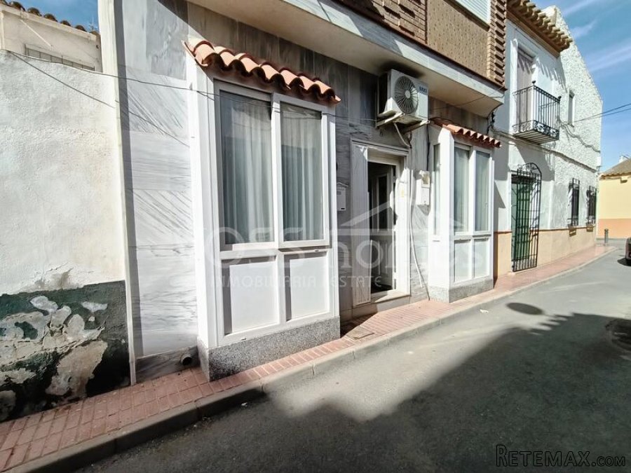 NEW LISTING WITH VOSS HOMES. A spacious 3 bed, 2 bath, 3.. - 4