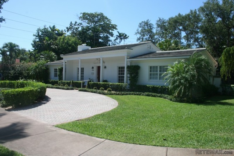 3 bedroom House For Sale: 1110 S.. - 2