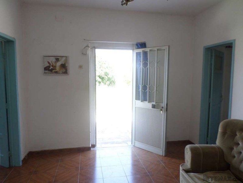 House to renovate in Village 5 minutes..