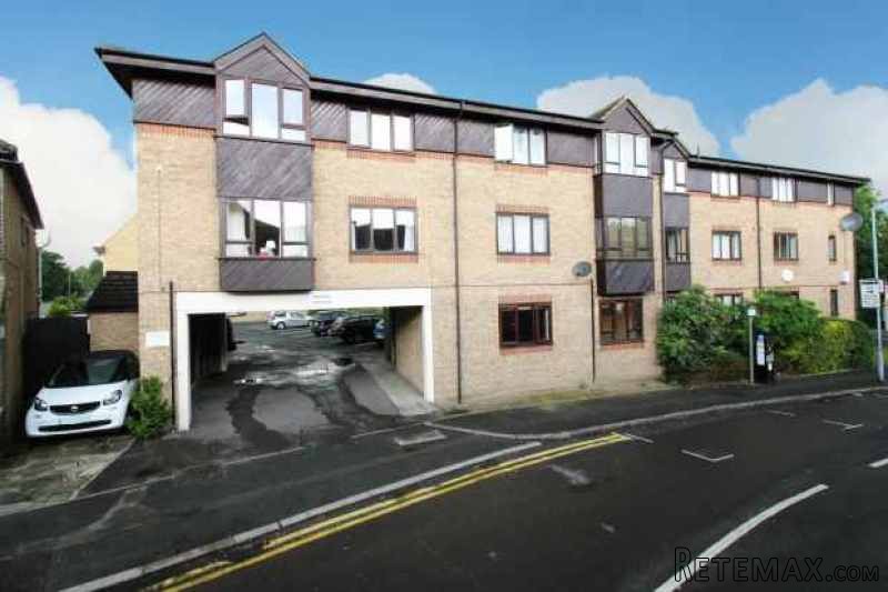 1 bedroom, Ground Floor Flat house for..