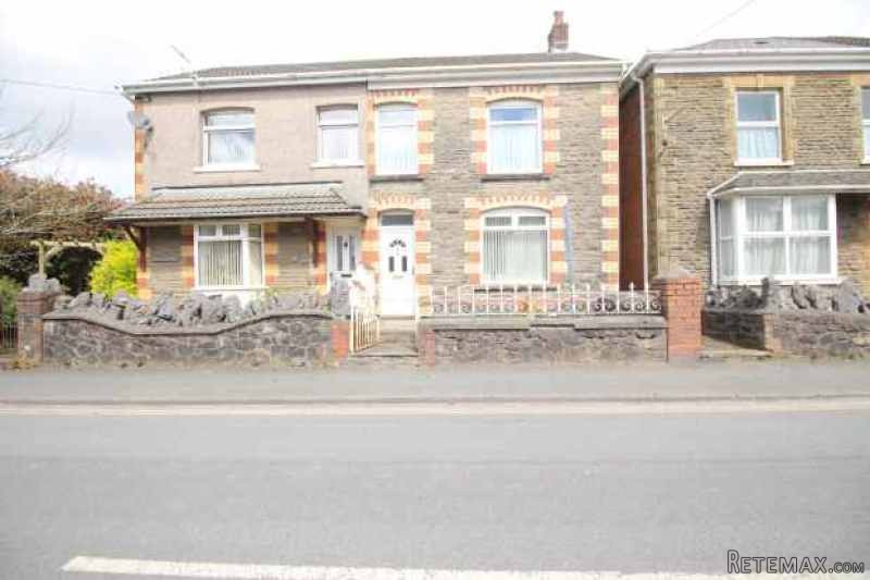 3 bedroom, Semi-detached House house..