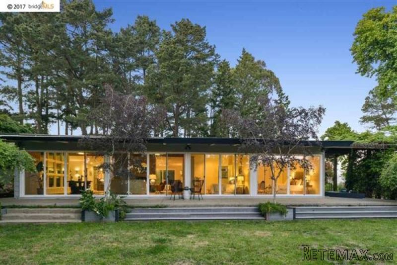 4 Bedrooms - Property - CA - For Sale