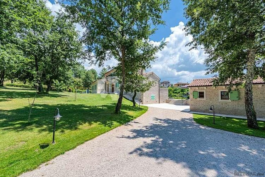 Prekrasna vila u središnjoj Istri - 8