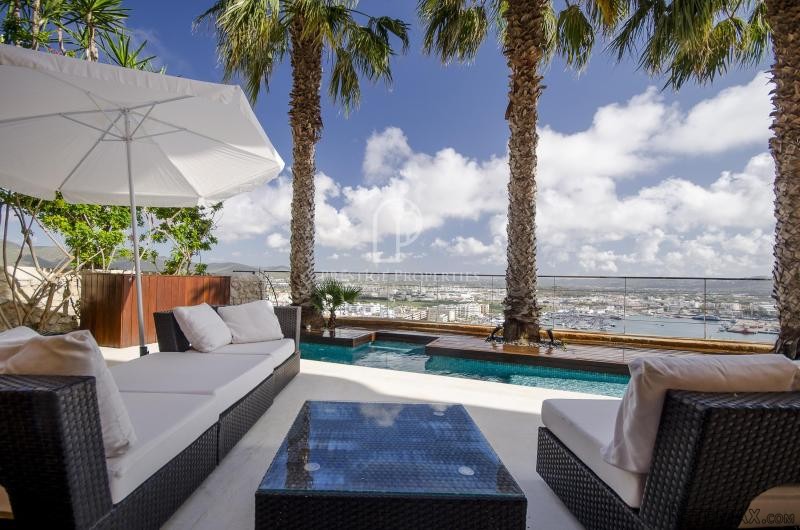 Magnificent house with pool in Dalt Vila - 2