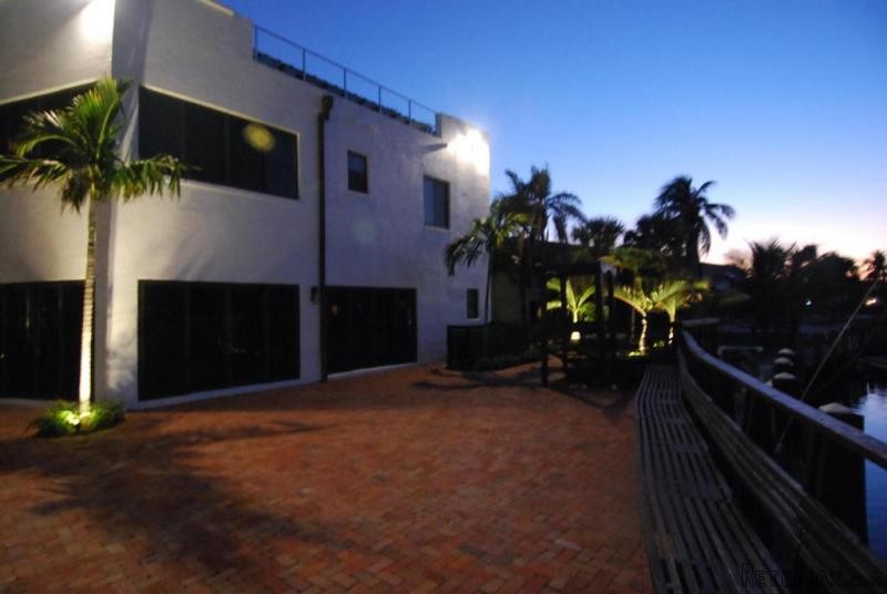 1121 Bel Air Dr #4, Highland Beach, FL.. - 2
