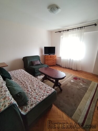 Izdajem trosoban namešten stan u Borči