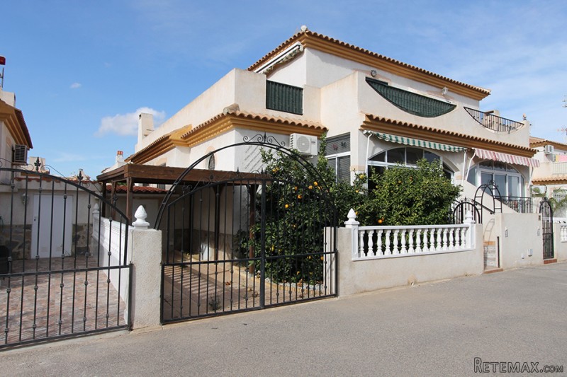 Playa Flamenca Corner Townhouse Ag0217