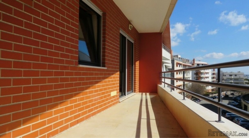 Three bedroom river view apartment in..